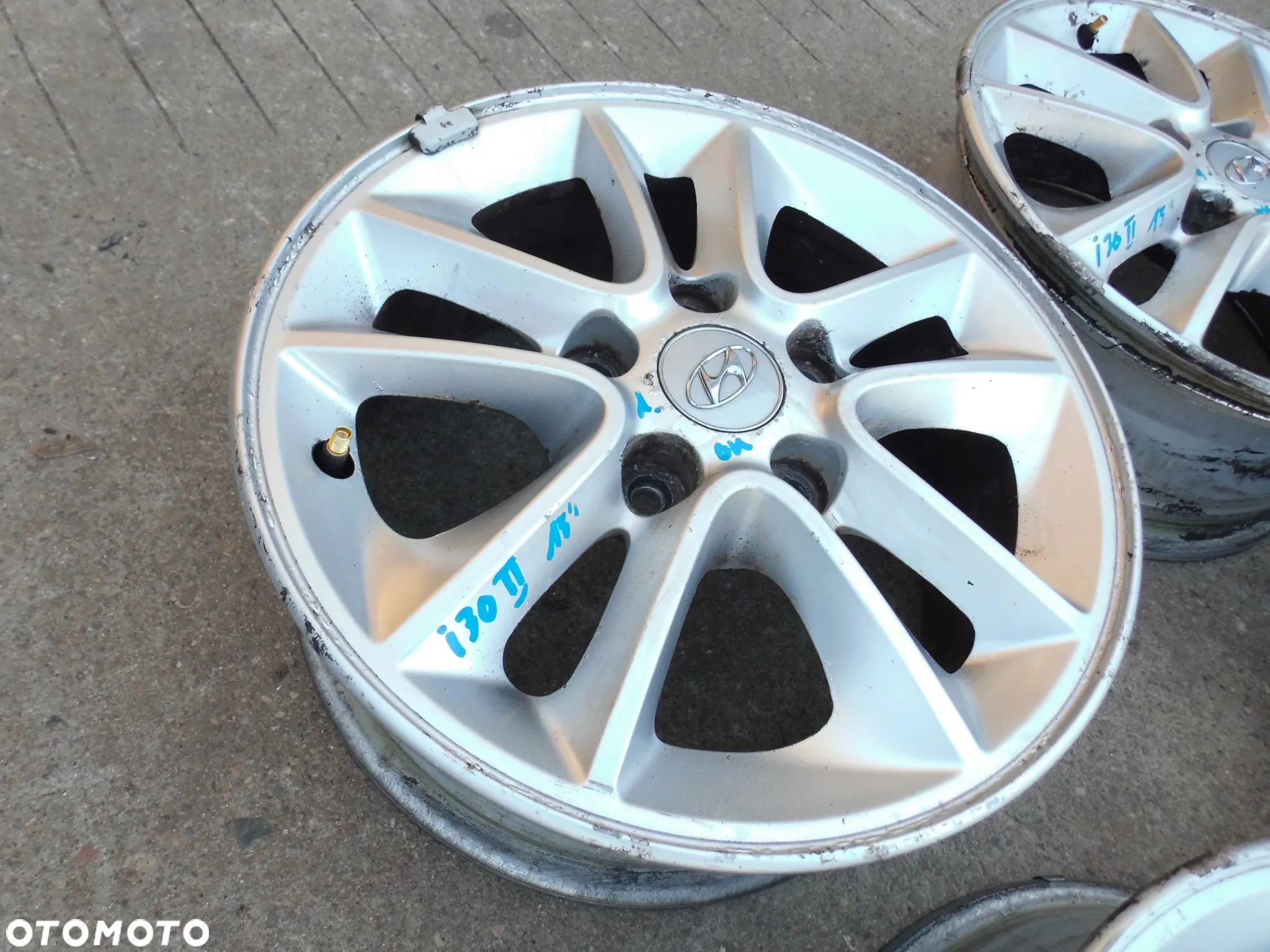 FELGI ALUMINIOWE KIA VENGA CEED I LIFT II HYUNDAI I30 I II 15 CALI ORYGINAŁ - 3