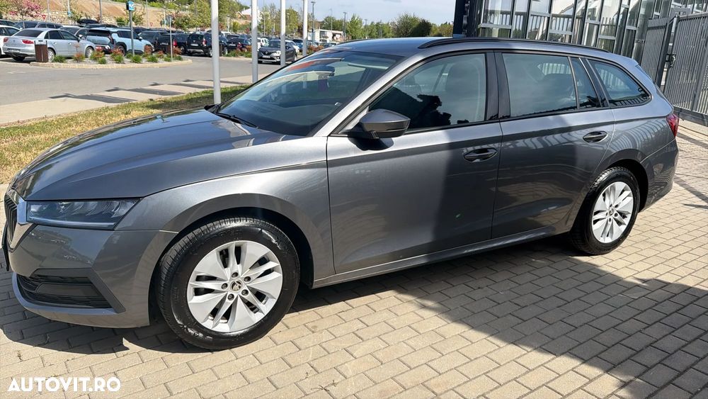 Skoda Octavia 2.0 TDI DSG Style - 23