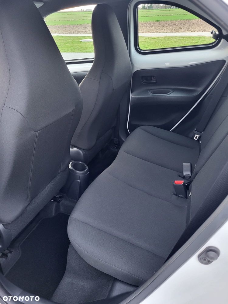 Toyota Aygo X Business Edition - 9