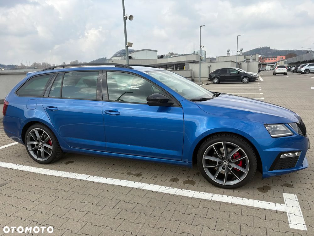 Skoda Octavia 2.0 TDI DSG RS - 11