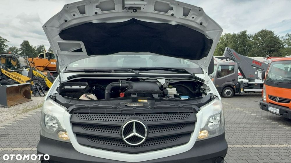 Mercedes-Benz Sprinter - 23