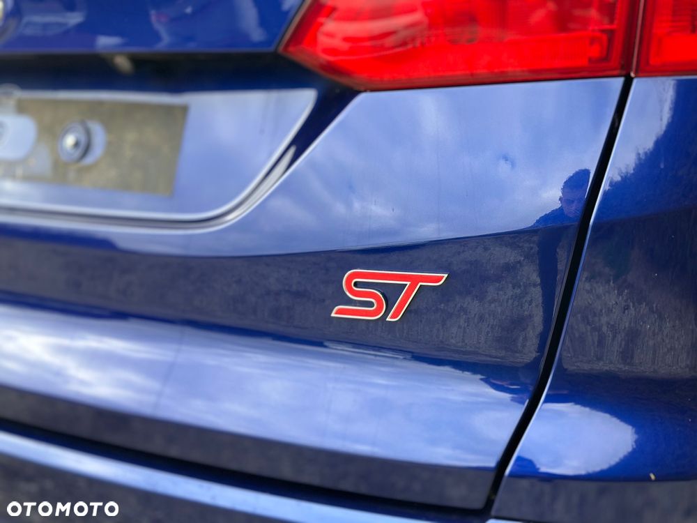 Ford Focus 2.0 EcoBoost ST mit Leder-Sport-Paket - 8