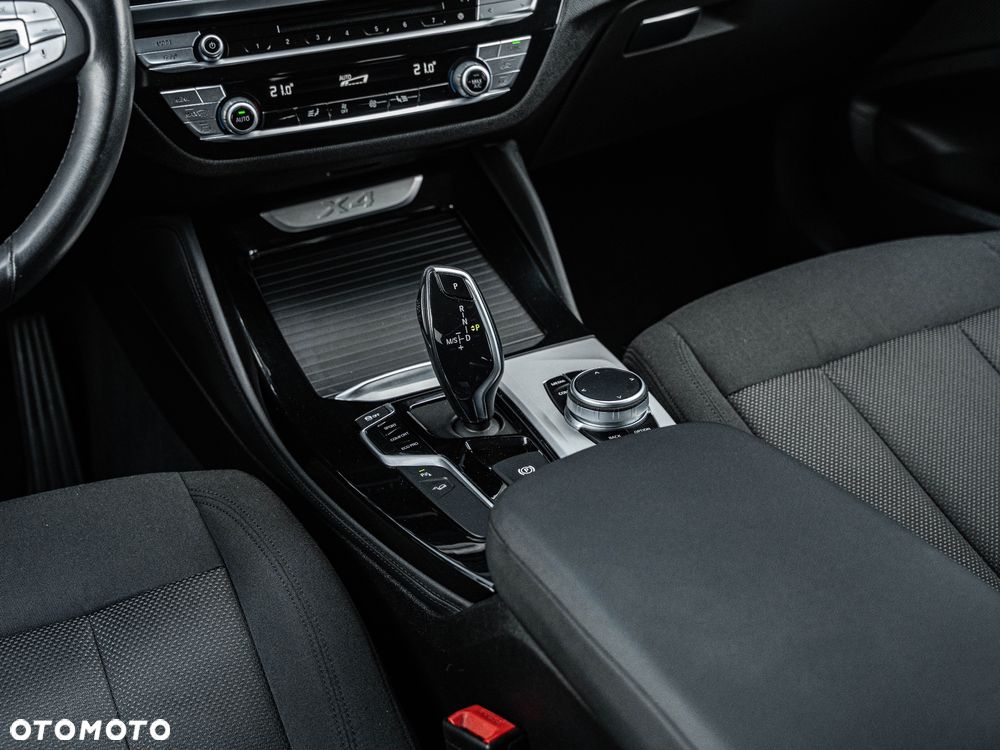 BMW X4 - 25