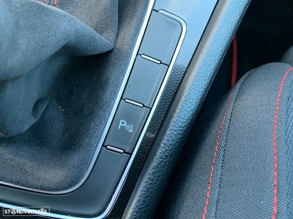 VW Golf 2.0 TSi GTi - 34