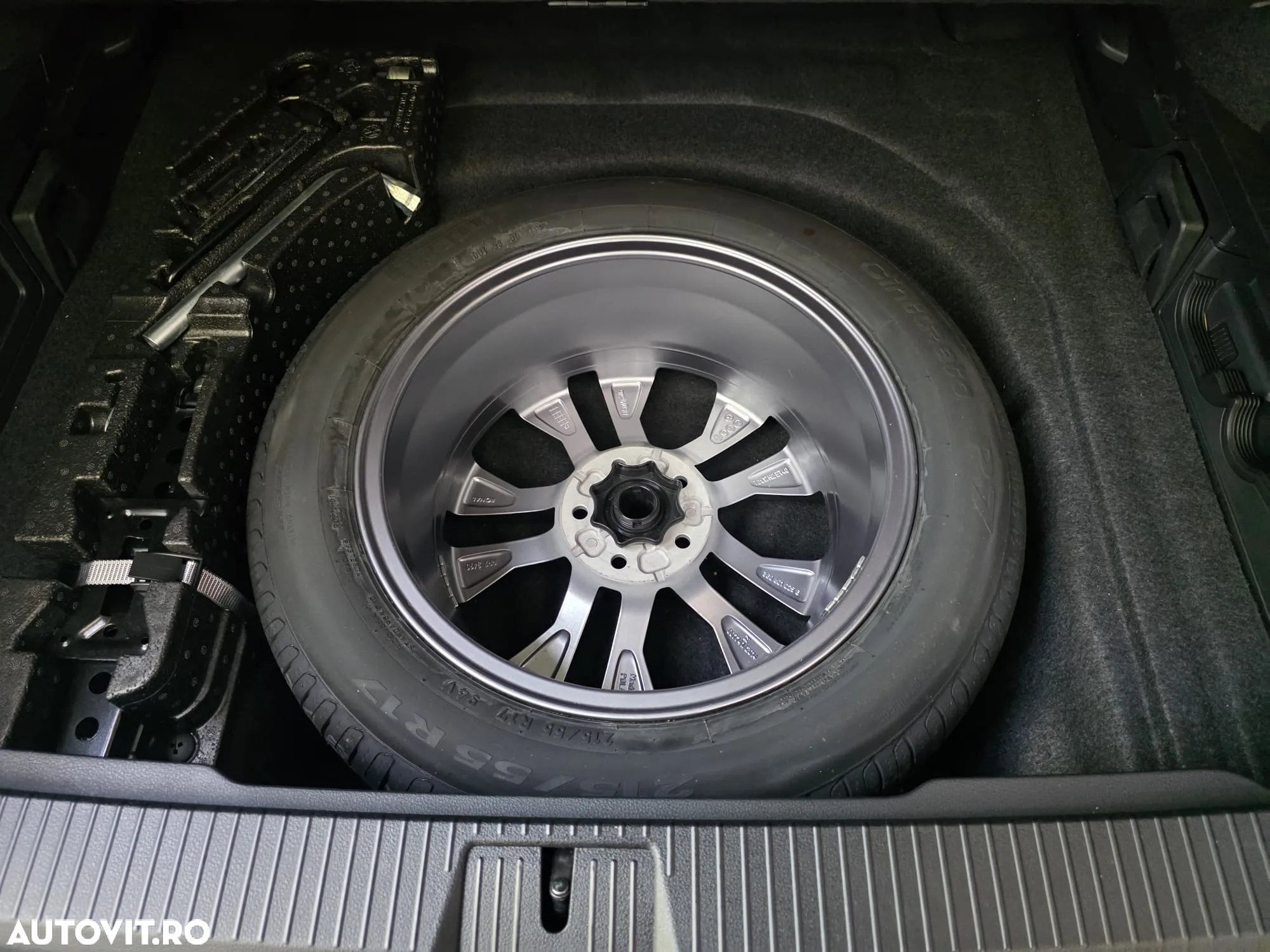 Volkswagen Passat Variant 2.0 TDI DSG R Executive - 28