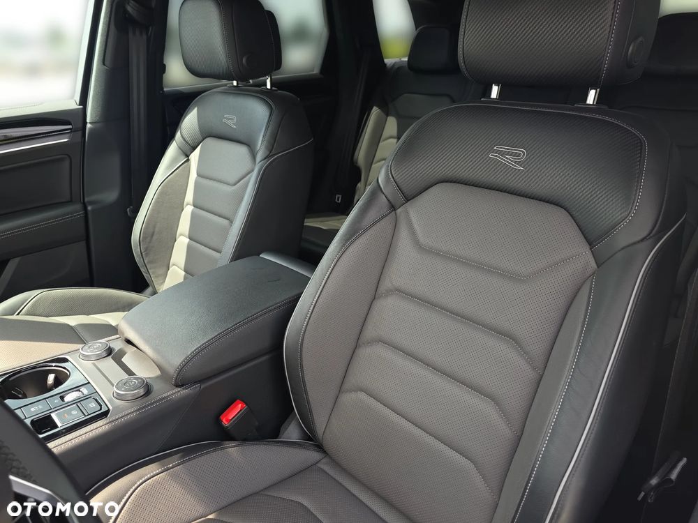 Volkswagen Touareg 3.0 V6 TDI 4Motion R-Line - 16