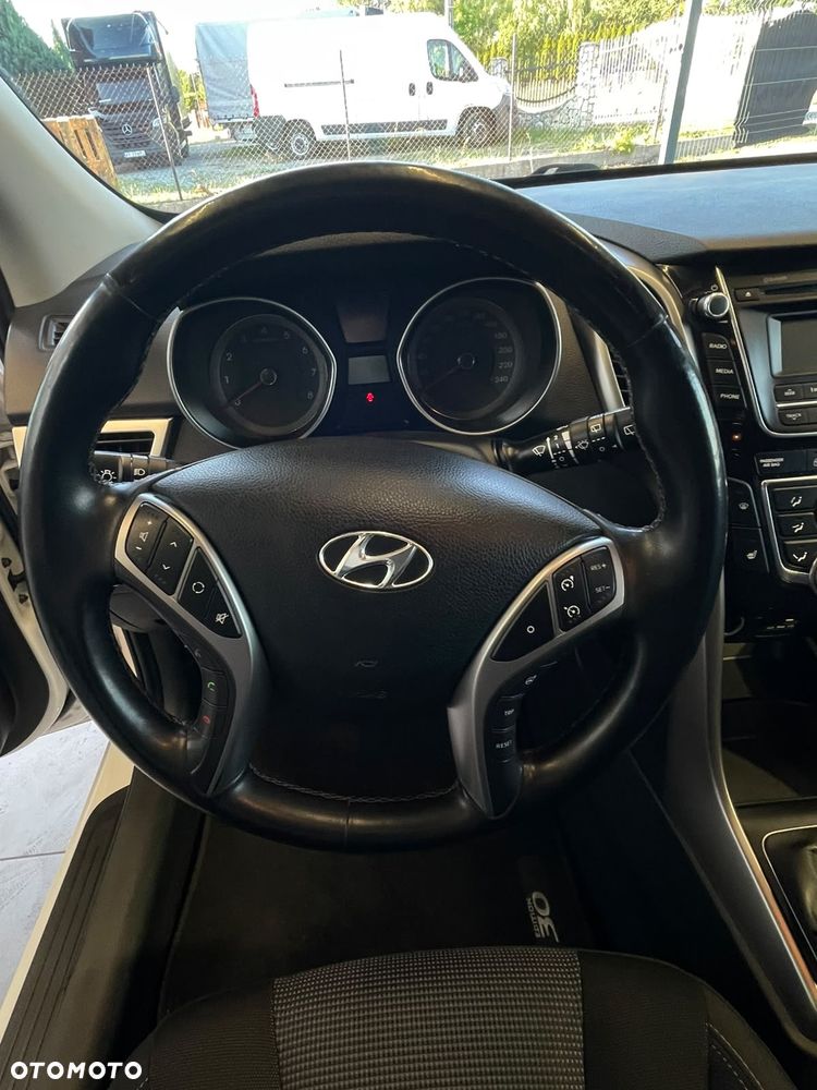 Hyundai i30 1.4 Fifa World Cup Edition - 9