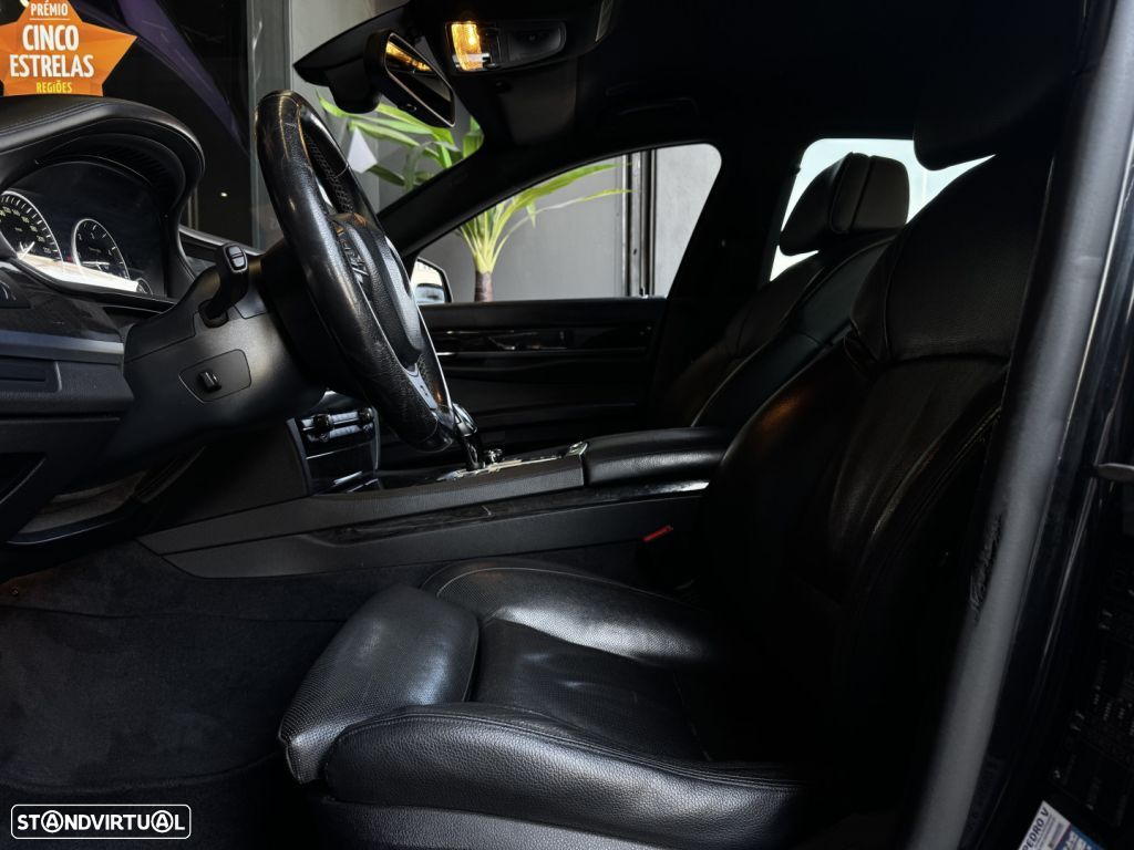 BMW 740 d xDrive Pack M - 25