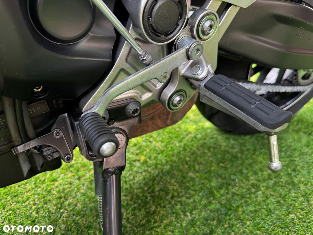 Yamaha MT - 5