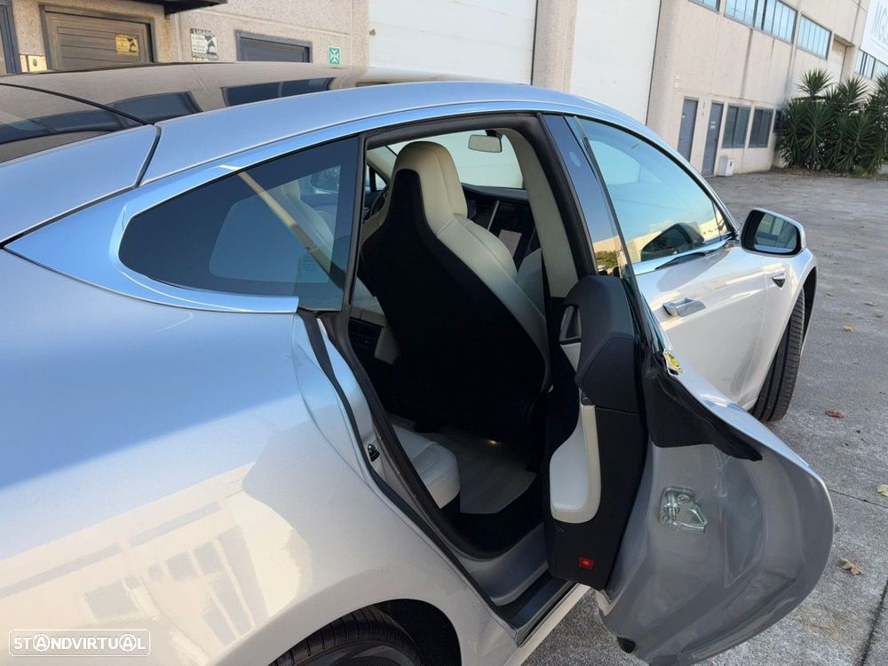 Tesla Model S 75D - 24