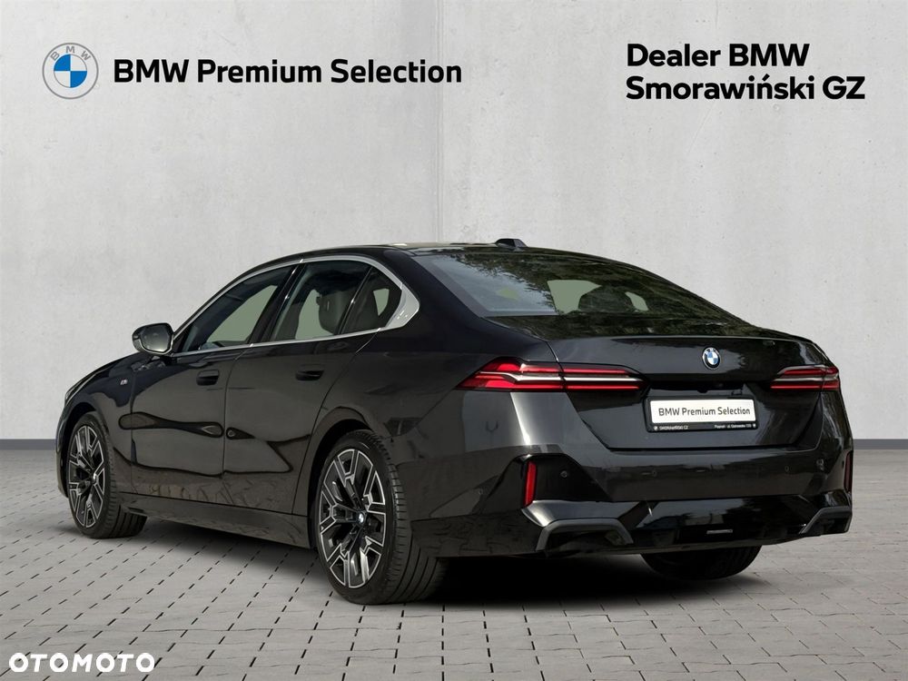 BMW 5 Series 2024 photo 2