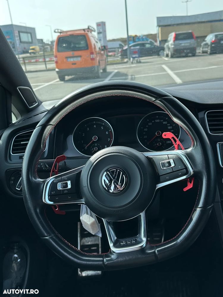 Volkswagen Golf - 7