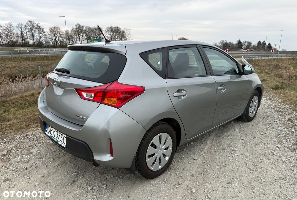 Toyota Auris - 5