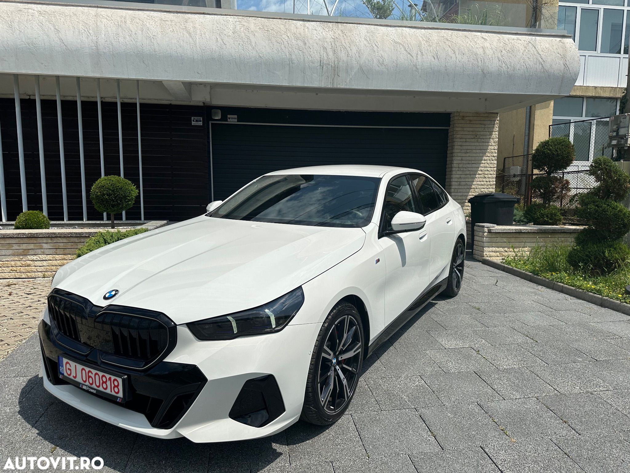 BMW Seria 5 520d AT MHEV - 1