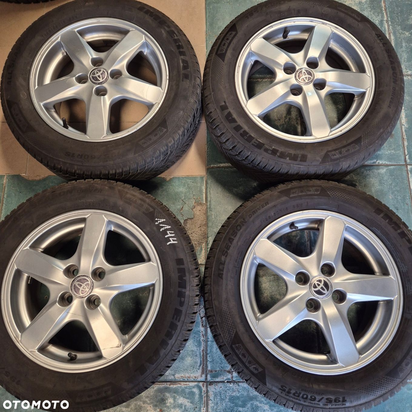 CAŁOROCZNE KOŁA 15 ORYGINAŁ TOYOTA YARIS i20 SWIFT RIO 195/60 R15 - 1