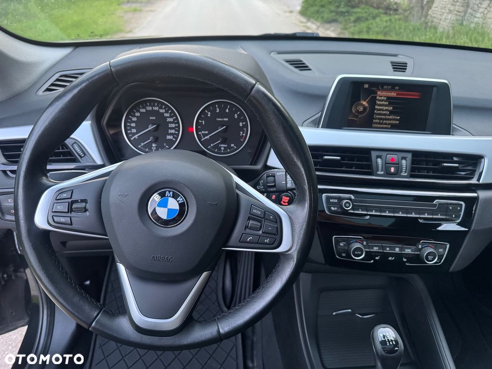 BMW X1 sDrive18i - 26