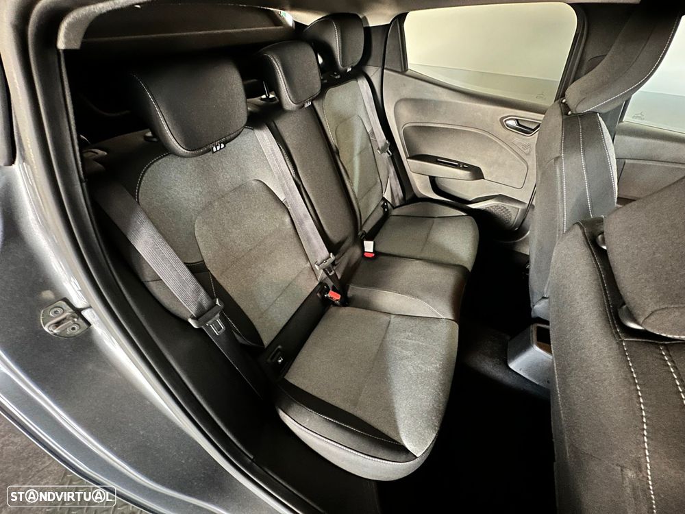 Renault Clio 1.0 TCe Evolution - 32