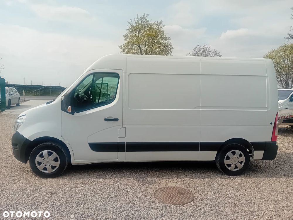 Nissan NV-4000 - 8