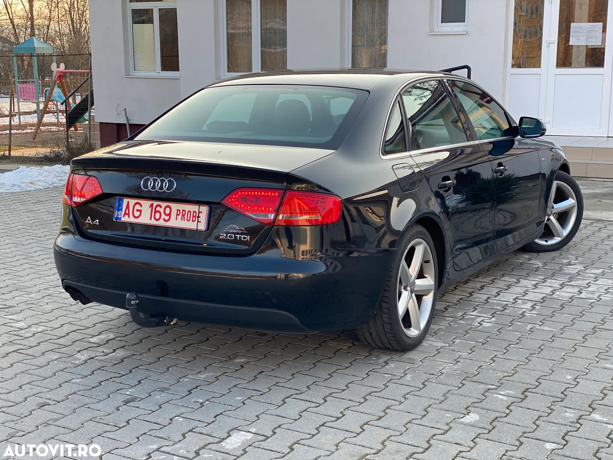 Audi A4 2.0 TDI DPF S line Sportpaket - 10