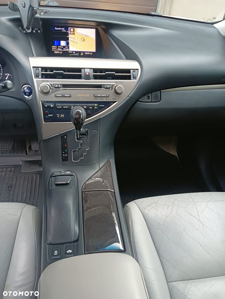 Lexus RX - 14