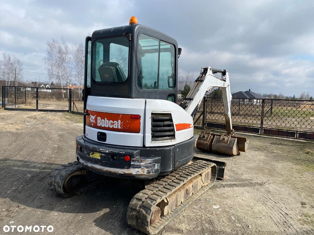 Bobcat E35 - 3