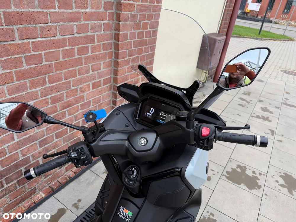 Yamaha X-max - 20