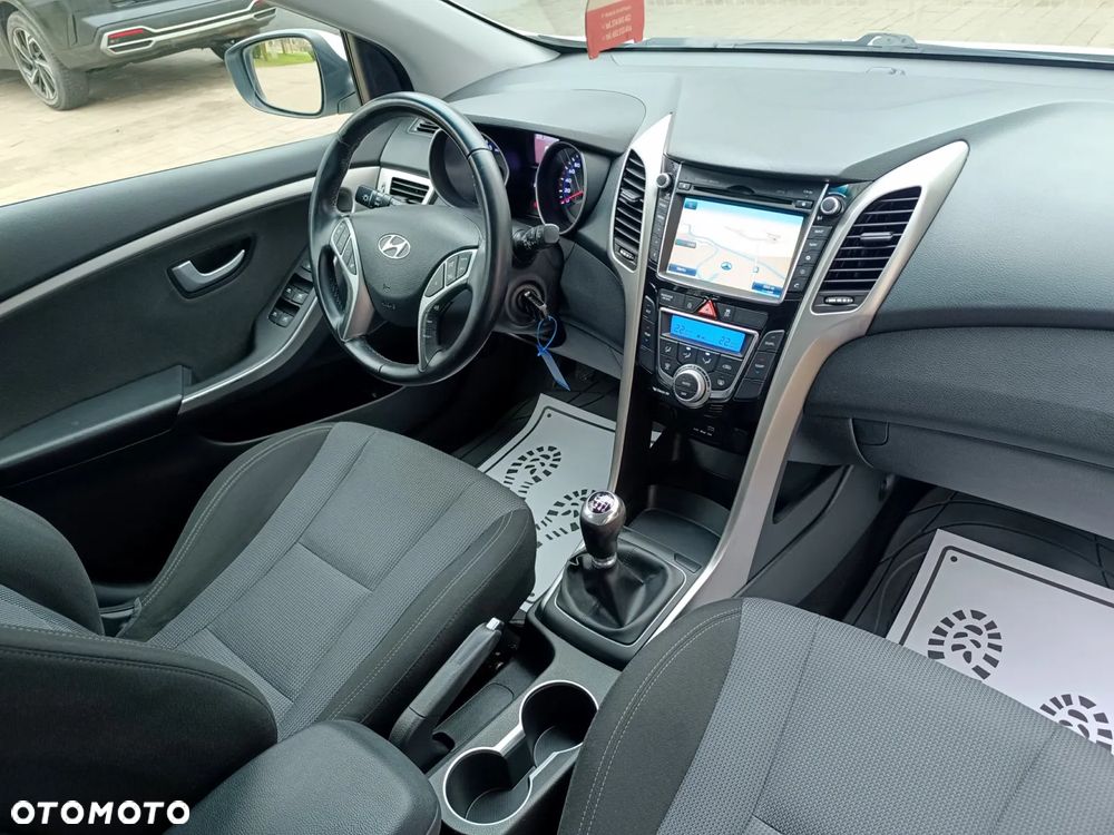 Hyundai i30 blue Kombi 1.6 GDi Style - 33