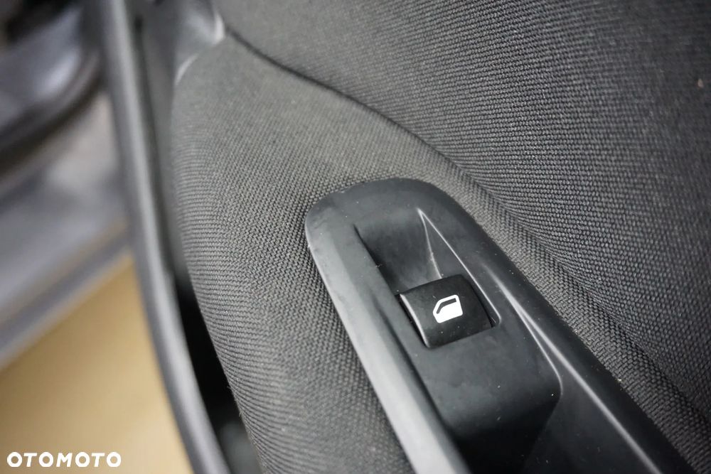 Peugeot 308 BlueHDi FAP 120 EAT6 Stop & Start Active - 26