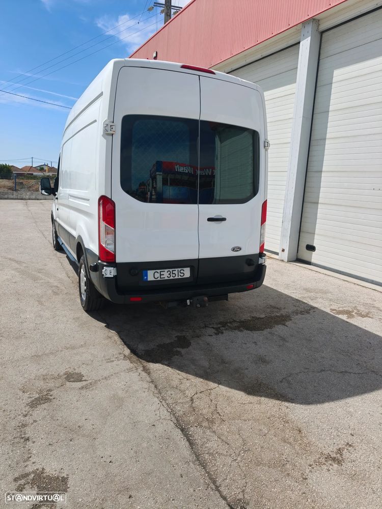 Ford Transit — fotografia 3