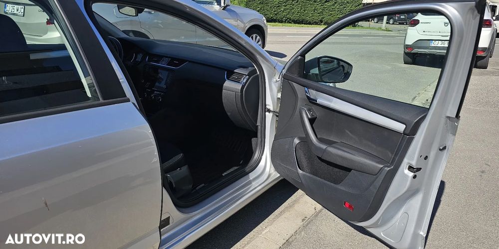 Skoda Octavia 1.6 TDI DSG Ambition - 6