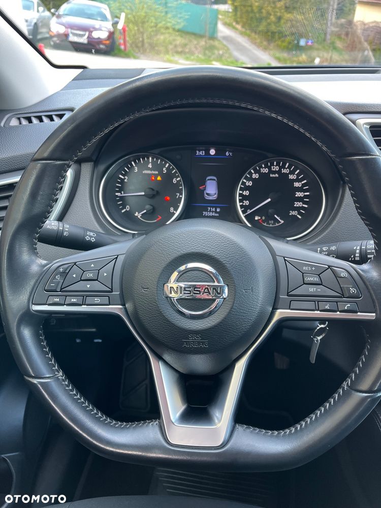 Nissan Qashqai 1.3 DIG-T N-WAY - 17
