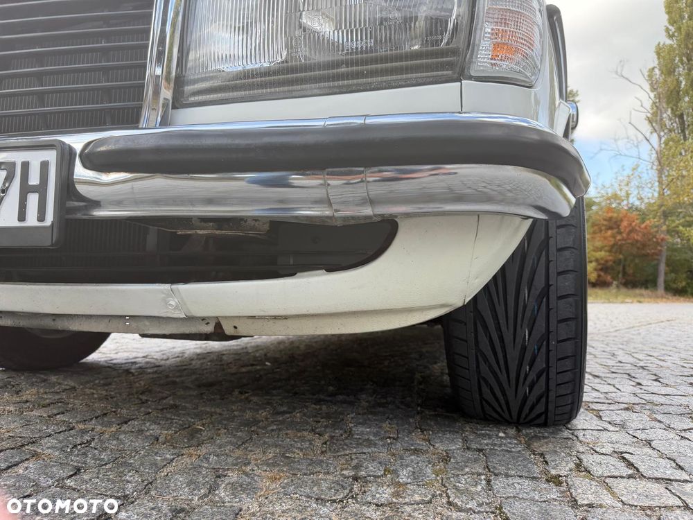 Mercedes-Benz W123 - 27