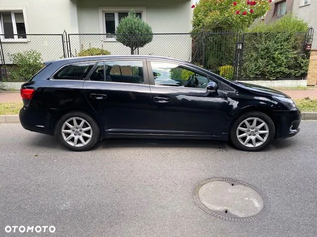 Toyota Avensis 2.0 D-4D Executive - 3