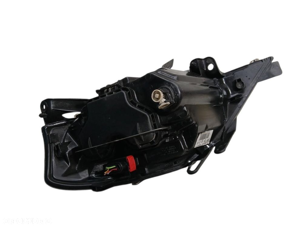 LAMPA PRAWA PRZEDNIA PRZÓD CITROEN C3 I 9647214180 - 4