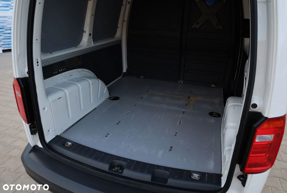 Volkswagen Caddy - 28