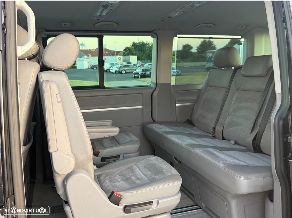 VW Multivan 2.5 TDi Highline - 8