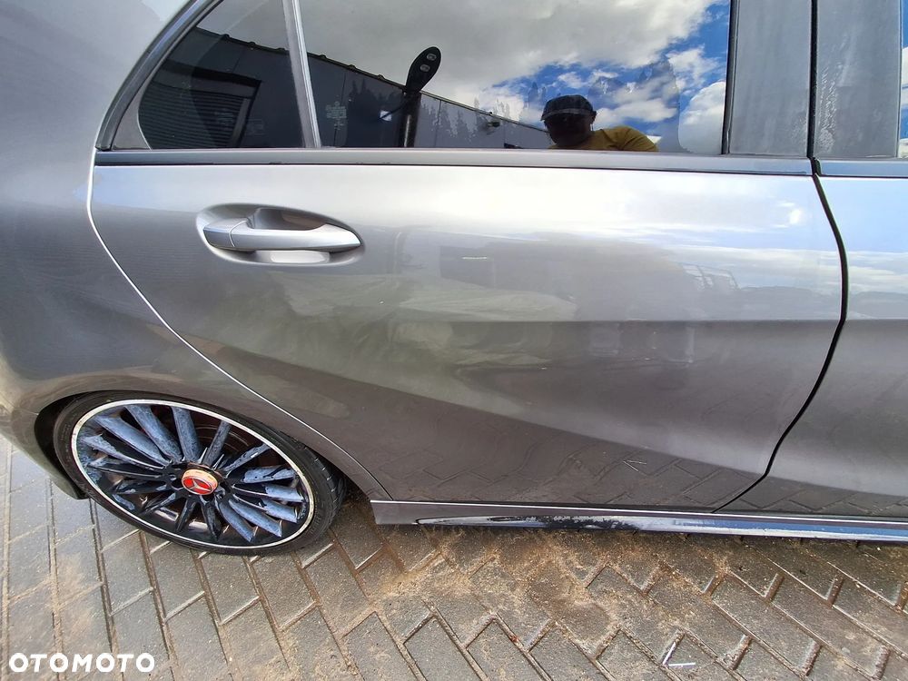 MERCEDES A-KLASA W176 PRAWEY PRZEDNI BŁOTNIK W KOLOR W ORYGINALE KOLOR 787 NIE MALOWANE Z 2016 ROK CENA ZA KOMPLET DRZWI BŁOTNIK DRZWI PRAWA STRONA - 15