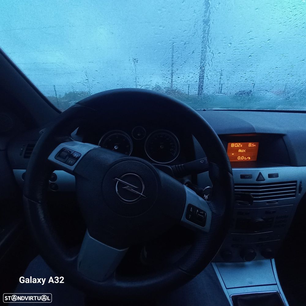 Opel Astra GTC 1.7 CDTI - 10