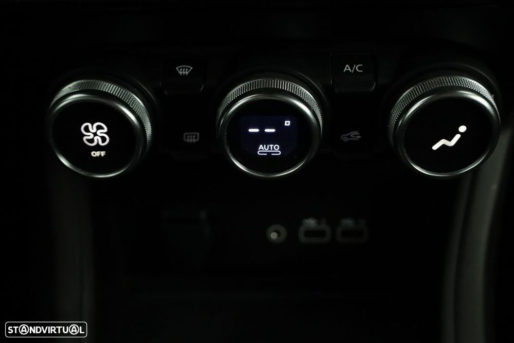 Renault Captur 1.0 TCe Techno Bi-Fuel - 13