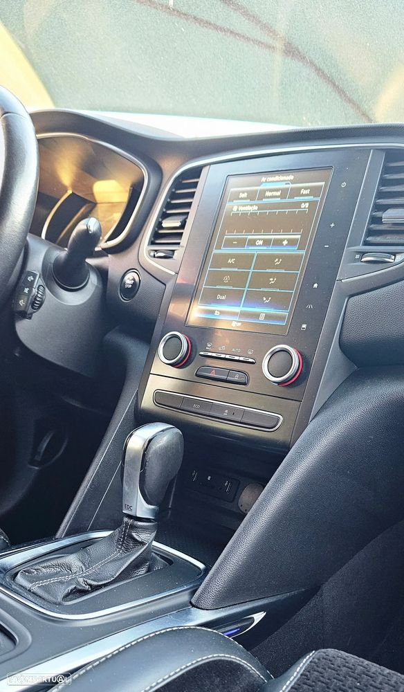 Renault Mégane 1.5 dCi GT Line EDC - 11