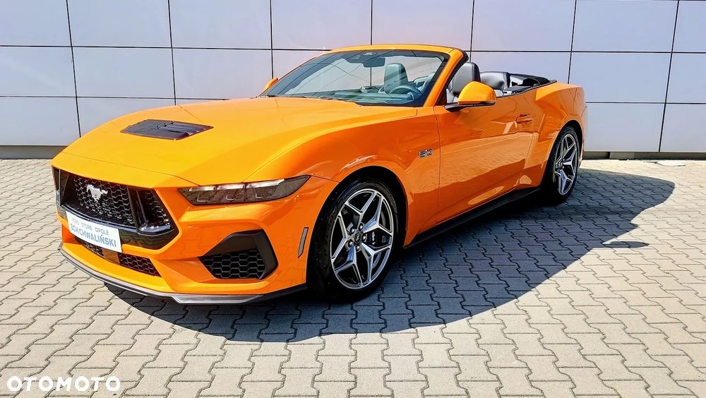 Ford Mustang - 32