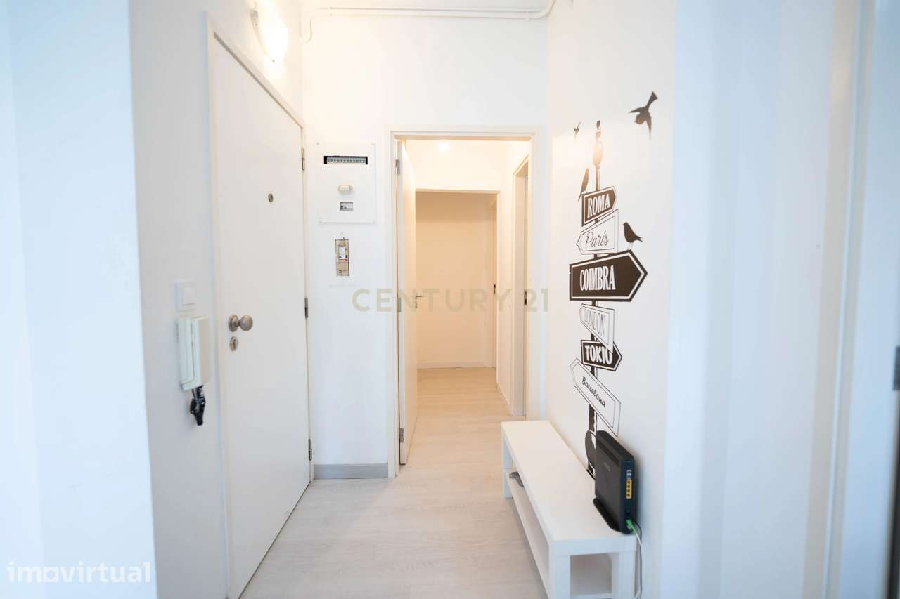 Venda | Apartamento T2+2 mobilado e equipado na Rua Padre António Viei - Grande imagem: 3/15