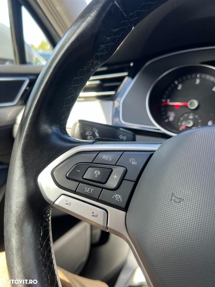 Volkswagen Passat - 26