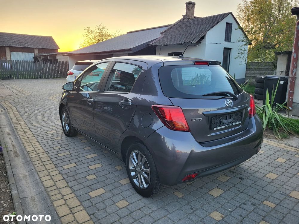 Toyota Yaris 1.33 Premium - 21