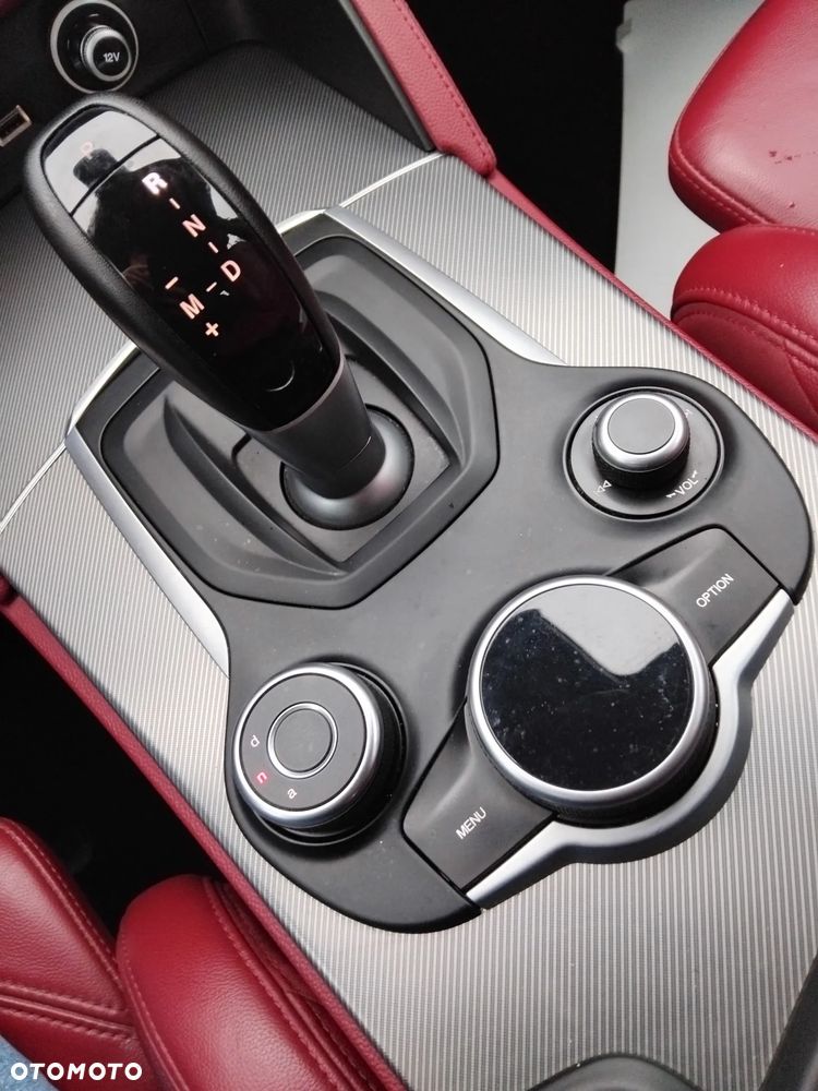 Alfa Romeo Stelvio 2.0 Turbo Executive Q4 - 14