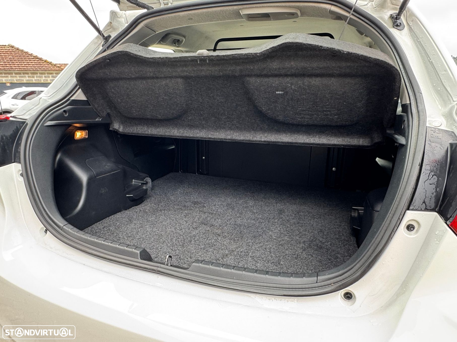 Toyota Yaris - 8