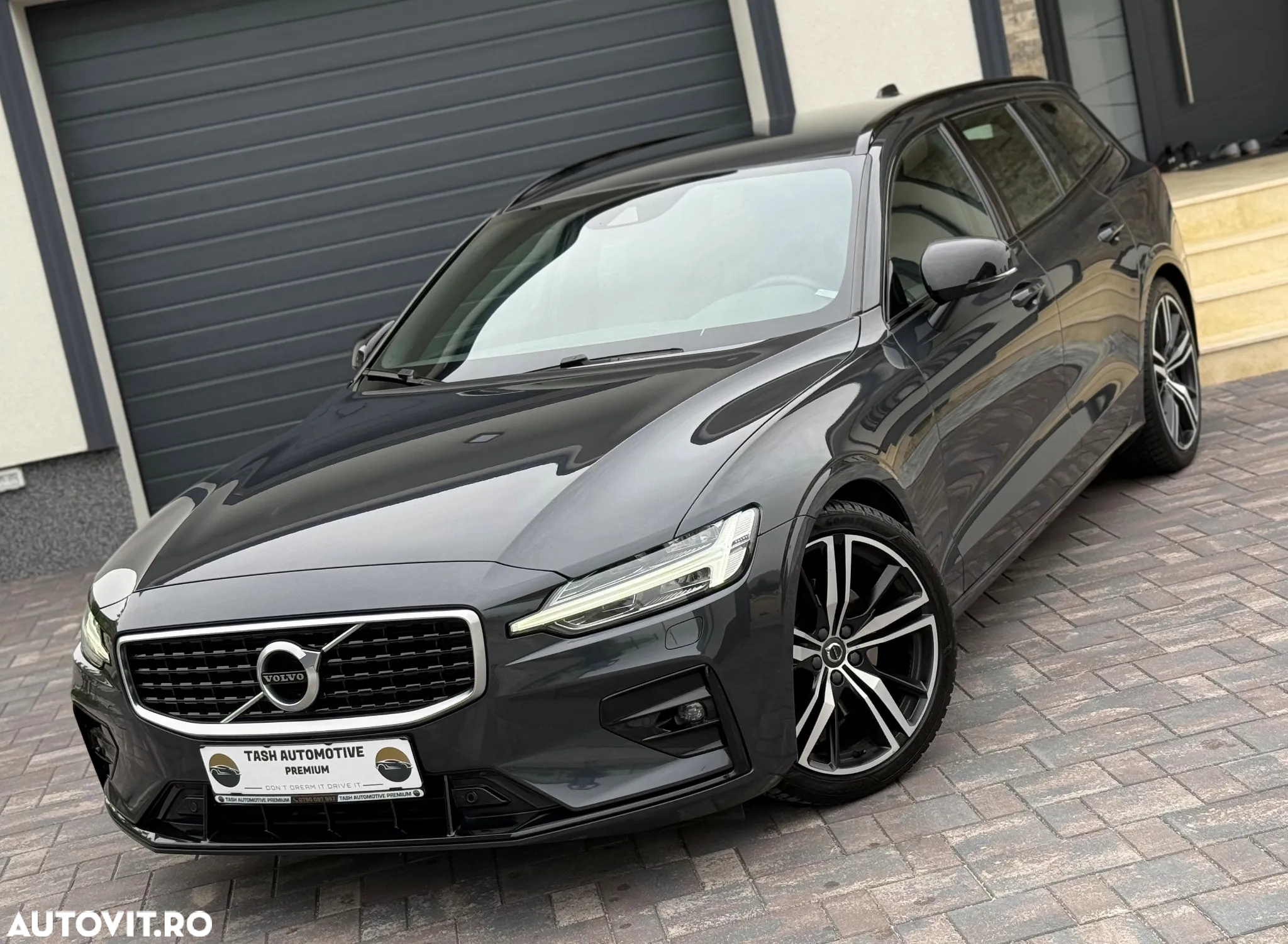 Volvo V60 T4 Geartronic R-Design - 9
