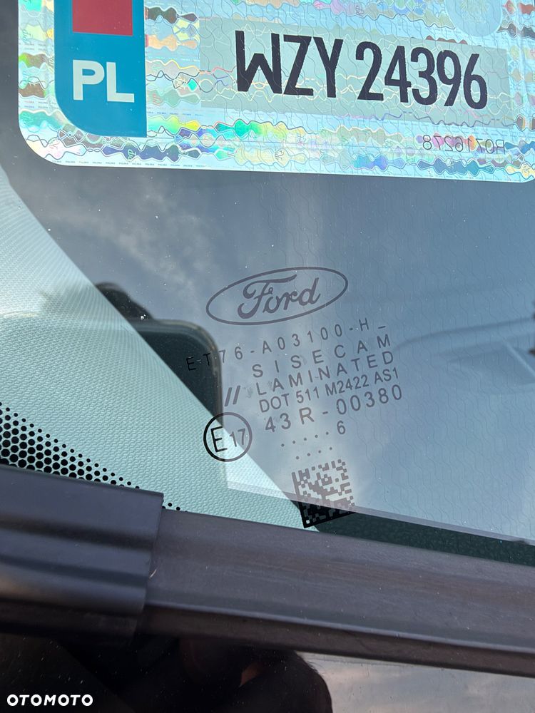 Ford transit courier - 22
