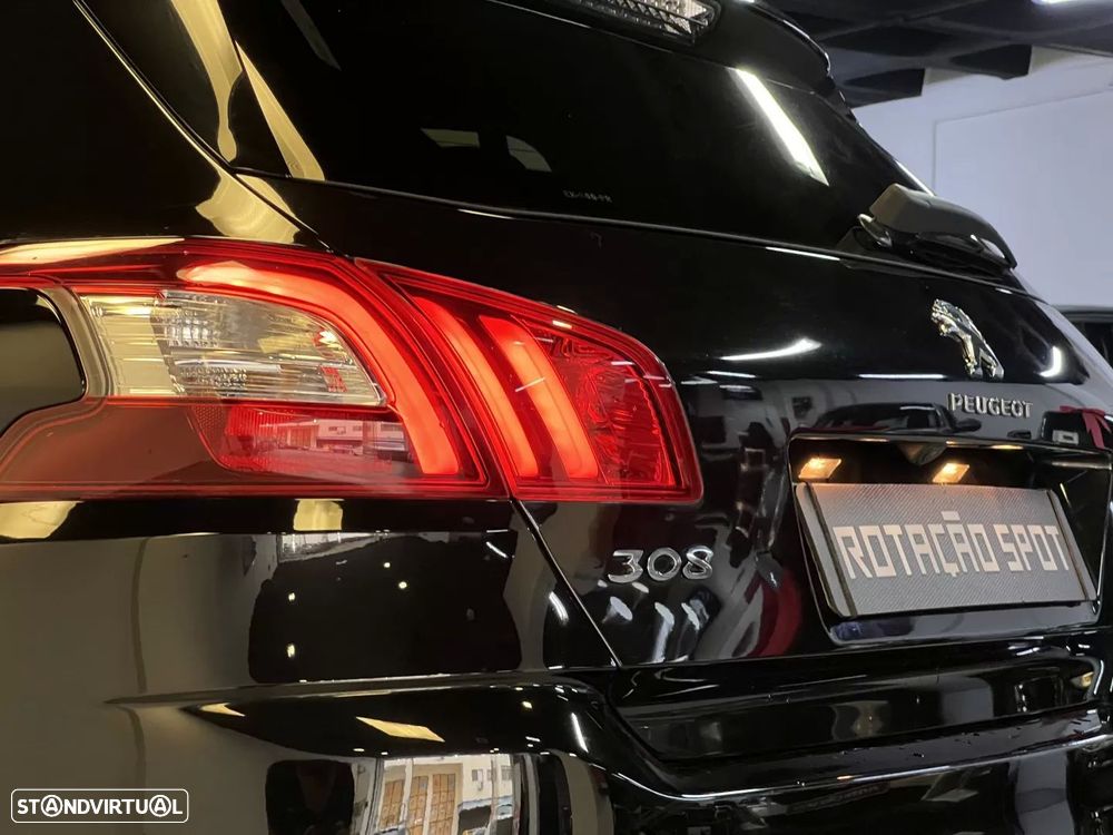 Peugeot 308 1.2 PureTech GT Line - 30