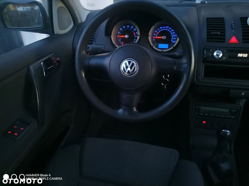 Volkswagen Polo 1.4 16V Comfortline - 8